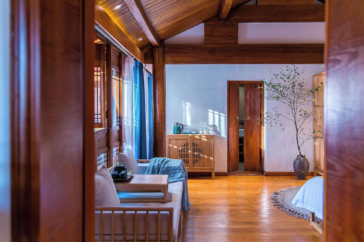 Suite Elite, vista giardino | 1 camera, tende oscuranti, Wi-Fi gratuito