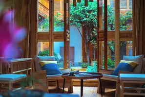 Sala de estar en el lobby