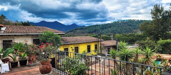 Valle La Merced, Apartment in Antigua Guatemala