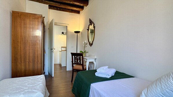 2 bedrooms, free WiFi, bed sheets