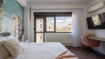 Apartamento conforto, 3 quartos, sacada | Cortinas blackout, ferros/tábuas de passar roupa, Wi-Fi de cortesia