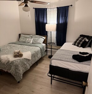 3 bedrooms, iron/ironing board, WiFi, bed sheets