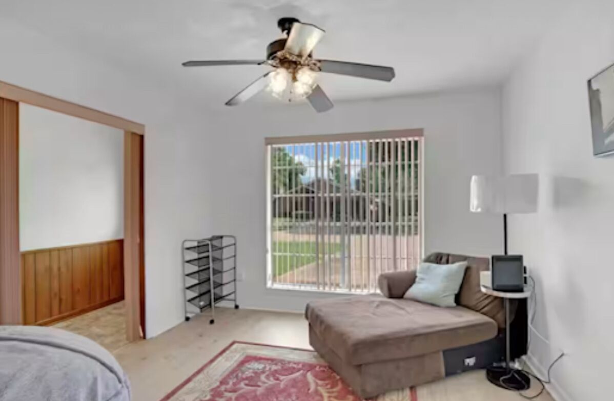 3 chambres, fer et planche à repasser, Wi-Fi, draps fournis