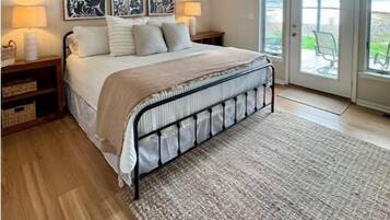 3 habitaciones, escritorio, tabla de planchar con plancha y wifi gratis