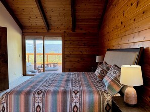 3 عدّة غرف نوم وواي فاي مجانًا وملاءات أسرّة