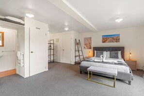3 slaapkamers, een strijkplank/strijkijzer, wifi