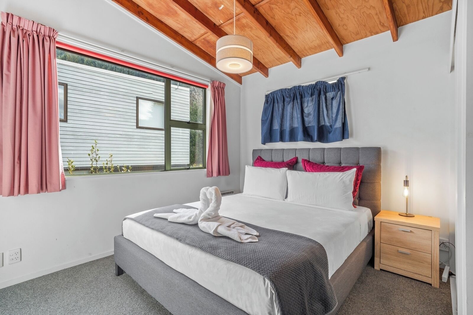 3 soveværelser, strygejern/strygebræt, Wi-Fi