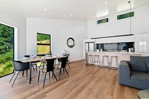 Interior - Modern Luxe House with Magnificent View (Queenstown)