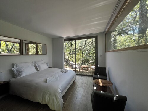 Ecolodge 2: Sparrowhawk