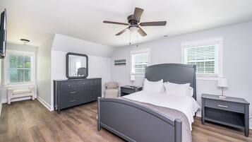 4 habitaciones, tabla de planchar con plancha y cuna de viaje