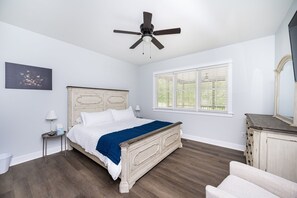 4 間睡房、熨斗/熨衫板、可攜式嬰兒床、免費 Wi-Fi