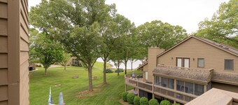 3 Bedroom 3 Bath Smith Mountain Lake Townhome