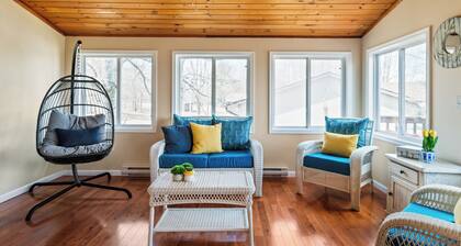 Spacious 4-bedroom 4-bathroom house with WiFi, AC in peaceful Lake Ariel