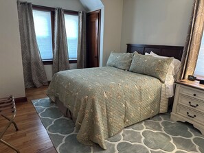 2 bedrooms, iron/ironing board, travel cot, WiFi