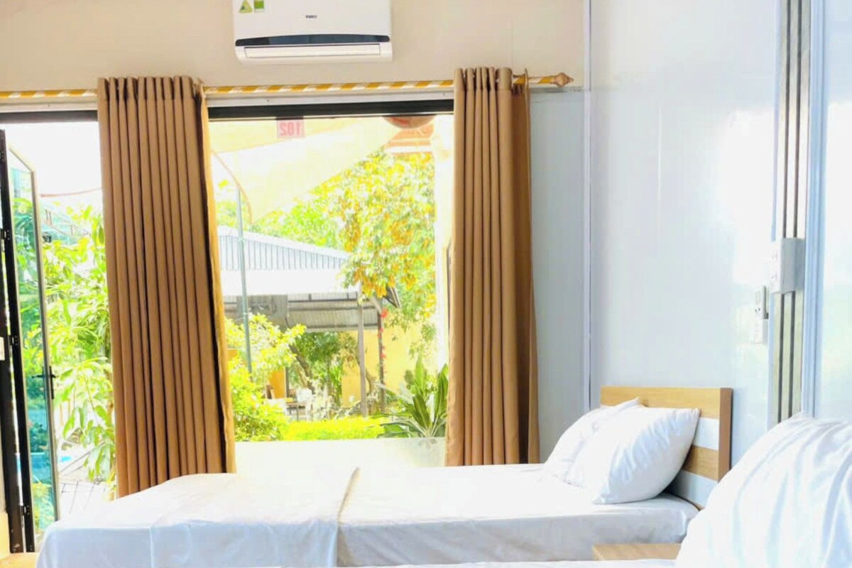 Triple Room, Pool View | Blackout drapes, soundproofing, WiFi (free), bed sheets