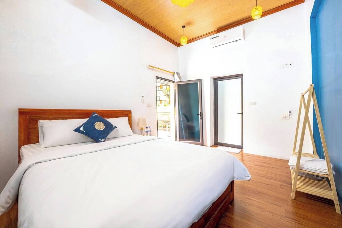 Chambre double, patio, vue sur la cour intérieure | Rideaux d’obscurcissement, accès au Wi-Fi (inclus), literie fournie