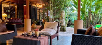 Linda cabaña rústica en Sarapiqui de Heredia con piscina y  wifi