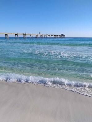 Beach - Seaside Serenity • Pet-Friendly Near Destin (Fort Walton Beach)