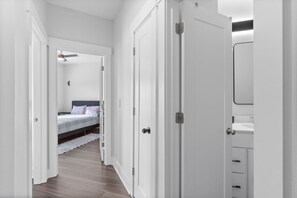 4 bedrooms, in-room safe, desk, free WiFi