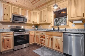 Micro-ondes, four, plaque de cuisson, lave-vaisselle