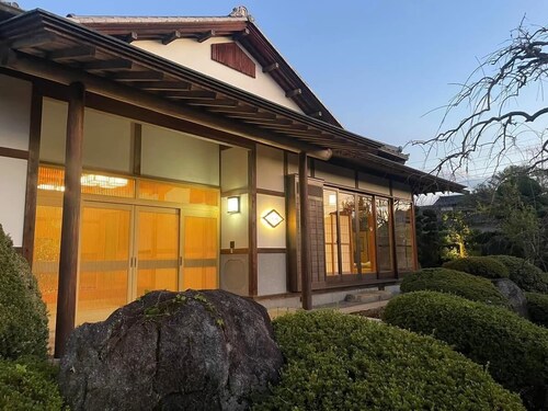 Koshu Healing Journey: Kazanorabian Kaedega, a modern Japanese-style retreat with a spacious Japanese-style garden