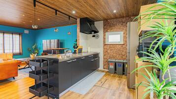 Full-size fridge, microwave, stovetop, toaster