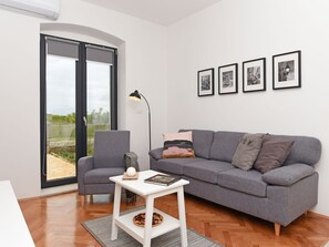 Living area - Vacation home Nina by Interhome (Labin)