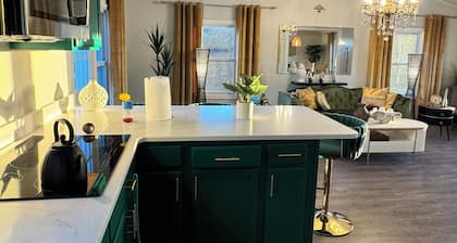 Charming luxurious 2-bedroom house in enchanting Cape Charles
