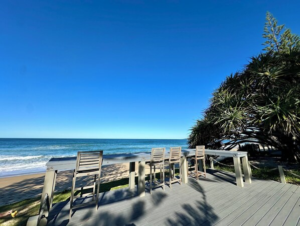 On the beach - Nautilus Beach Resort by Charlesworth (Coffs Harbour)
