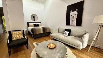 1 habitación, decoración personalizada, muebles diferentes y wifi