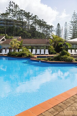 2 outdoor pools, pool umbrellas, sun loungers