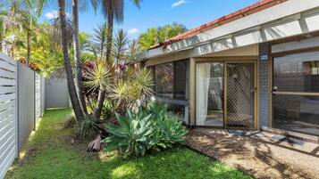 Economy Apartment, 2 Bedrooms | Courtyard view