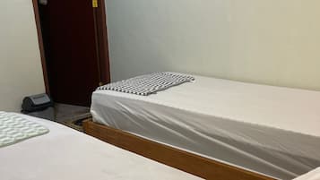 Habitación estándar | Escritorio y internet por cable gratis