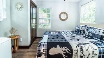 2 bedrooms, WiFi, bed sheets