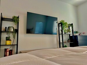2 habitaciones, tabla de planchar con plancha, wifi y ropa de cama 