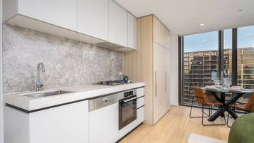 Fridge, microwave, oven, stovetop