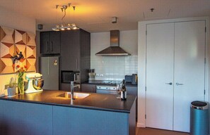 Micro-ondes, four, plaque de cuisson, lave-vaisselle