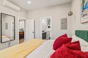 1 bedroom, desk, iron/ironing board, WiFi