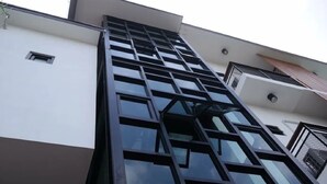 Gambar tidak terklasifikasi, 4 dari 29, tombol