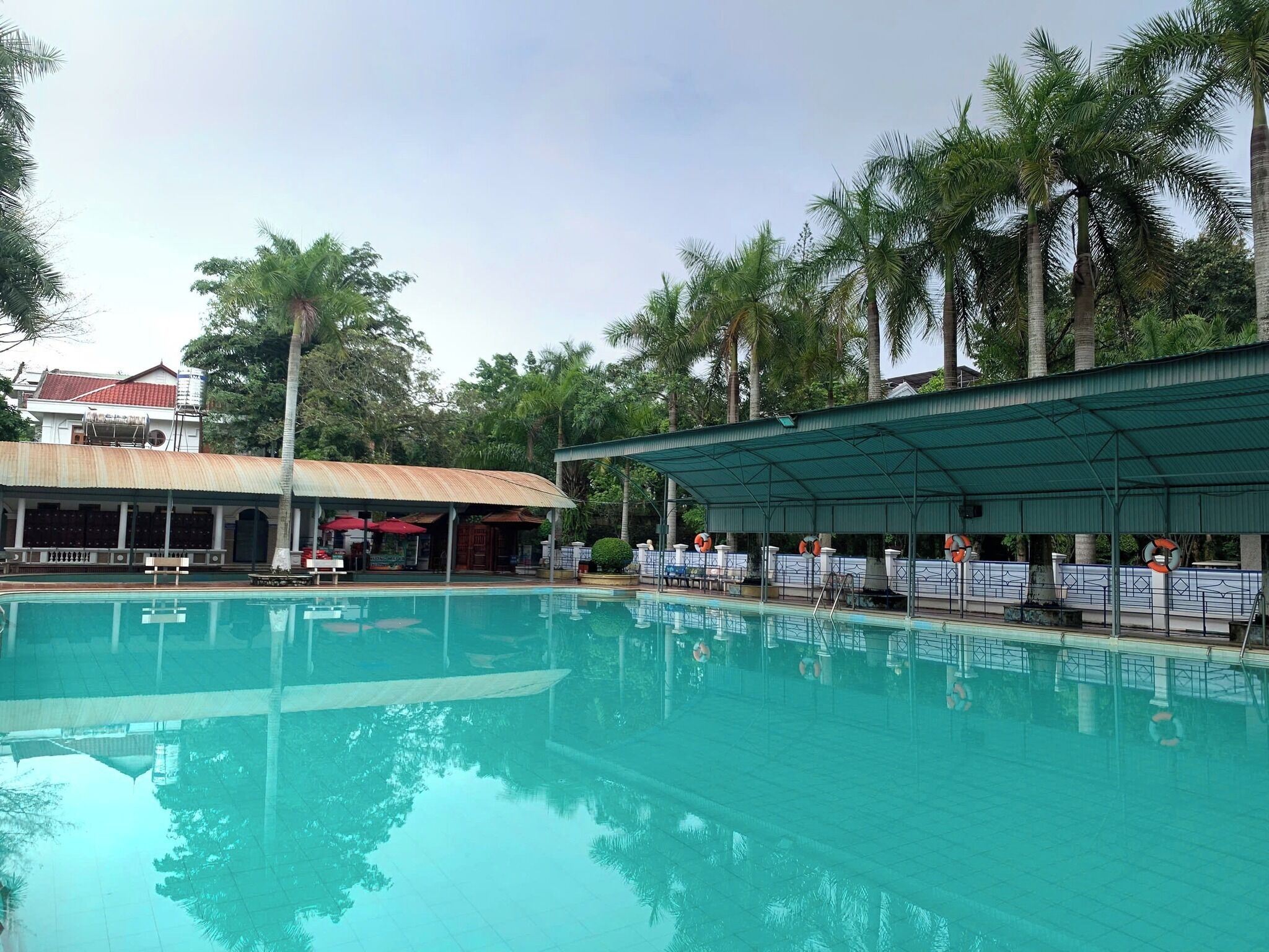 Indoor pool, seasonal outdoor pool