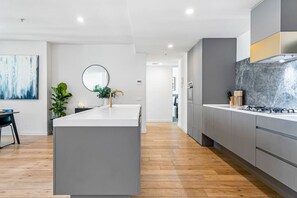 Fridge, microwave, oven, stovetop