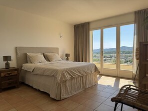 5 bedrooms, free WiFi - La Villa Belvédère au Lavandou (LE LAVANDOU)