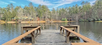 Pet-Friendly Blue Ridge Stay w/ Resort Perks