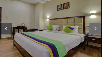 Standard Suite | In-room safe, soundproofing, iron/ironing board, free WiFi