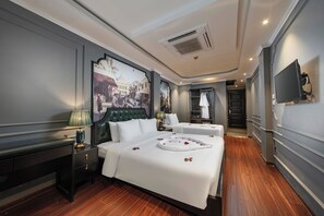 Family Triple Room | Soundproofing, iron/ironing board, free WiFi - Madelise Hanoi View Hotel (Hanoi)