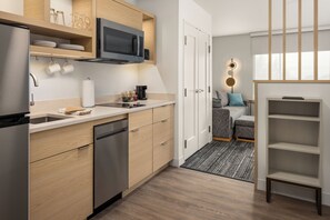 Desk, blackout drapes, iron/ironing board, free WiFi