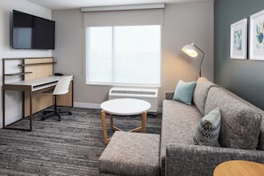 Bureau, rideaux occultants, fer et planche à repasser, Wi-Fi gratuit