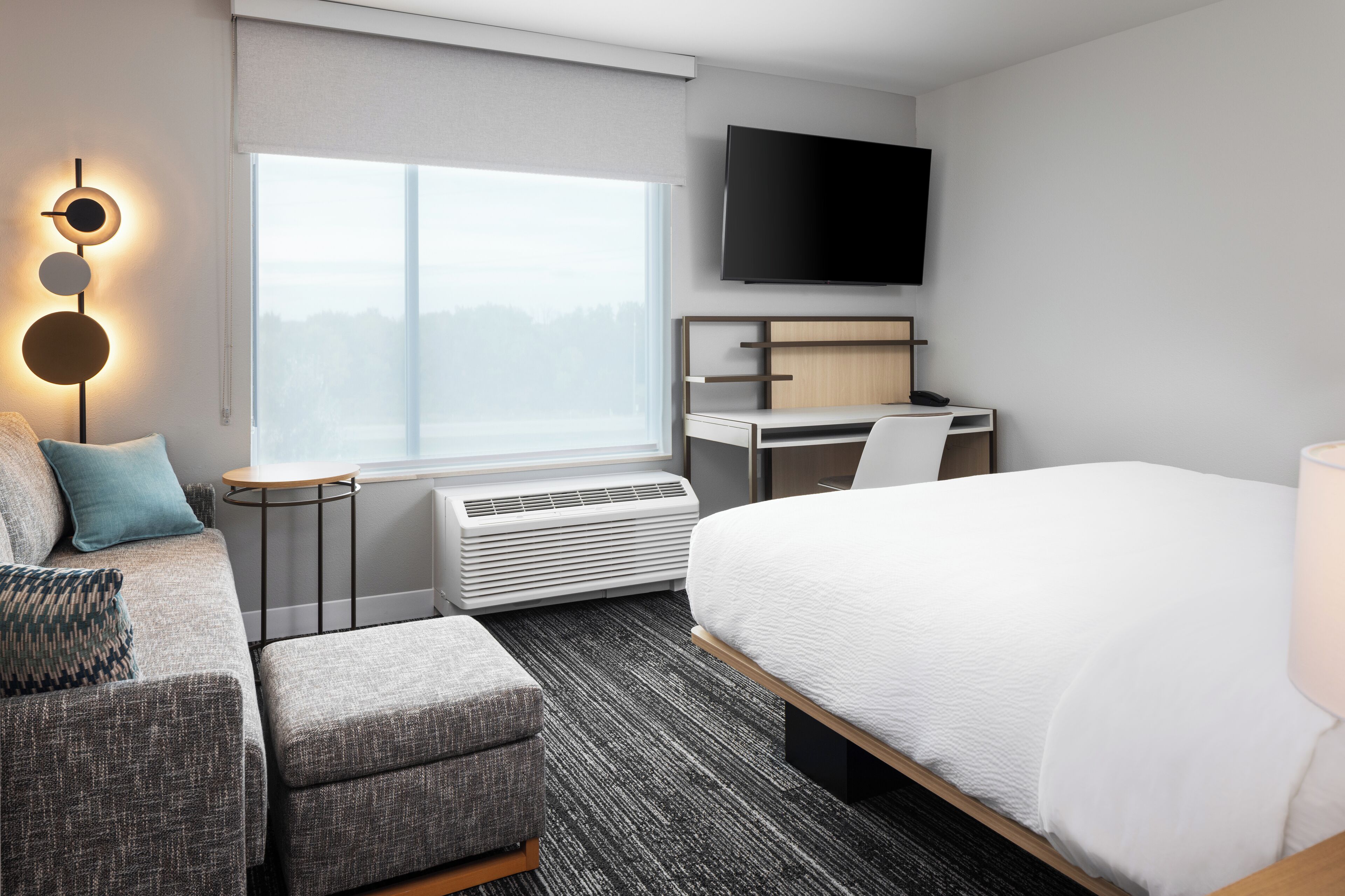 Bureau, rideaux occultants, fer et planche à repasser, Wi-Fi gratuit