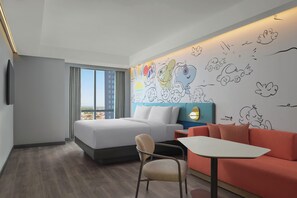 スイート キングベッド 1 台 (Urban Suite) | セーフティボックス (室内)、デスク、ノートパソコン用作業スペース、遮光カーテン