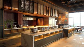 Daily buffet breakfast (IDR 350000 per person)